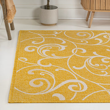 Maribel Traditional Classic All-Over Scroll Area Rug